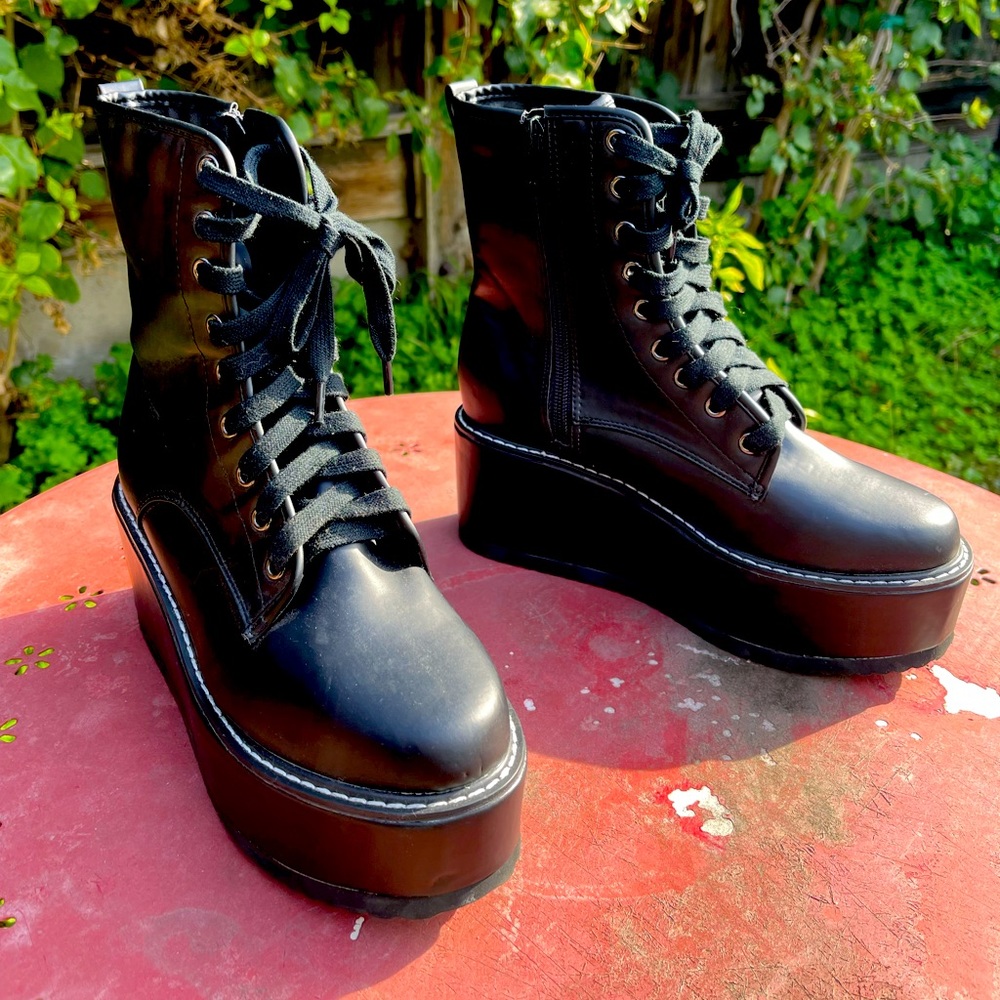 Platform boots, inside zipper, worn once, like new